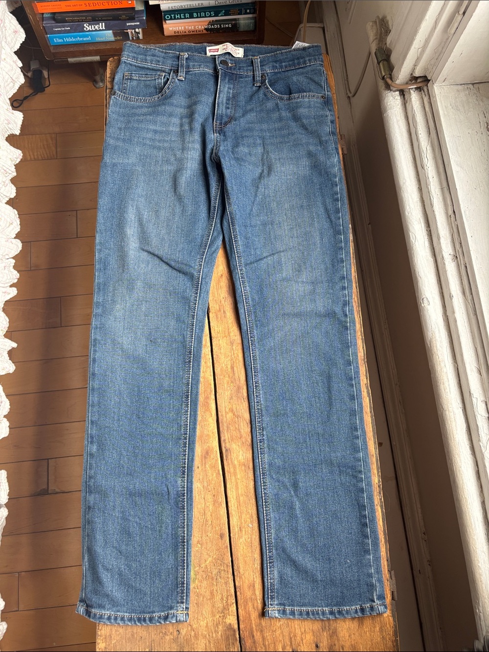 Straight-Leg Levi’s